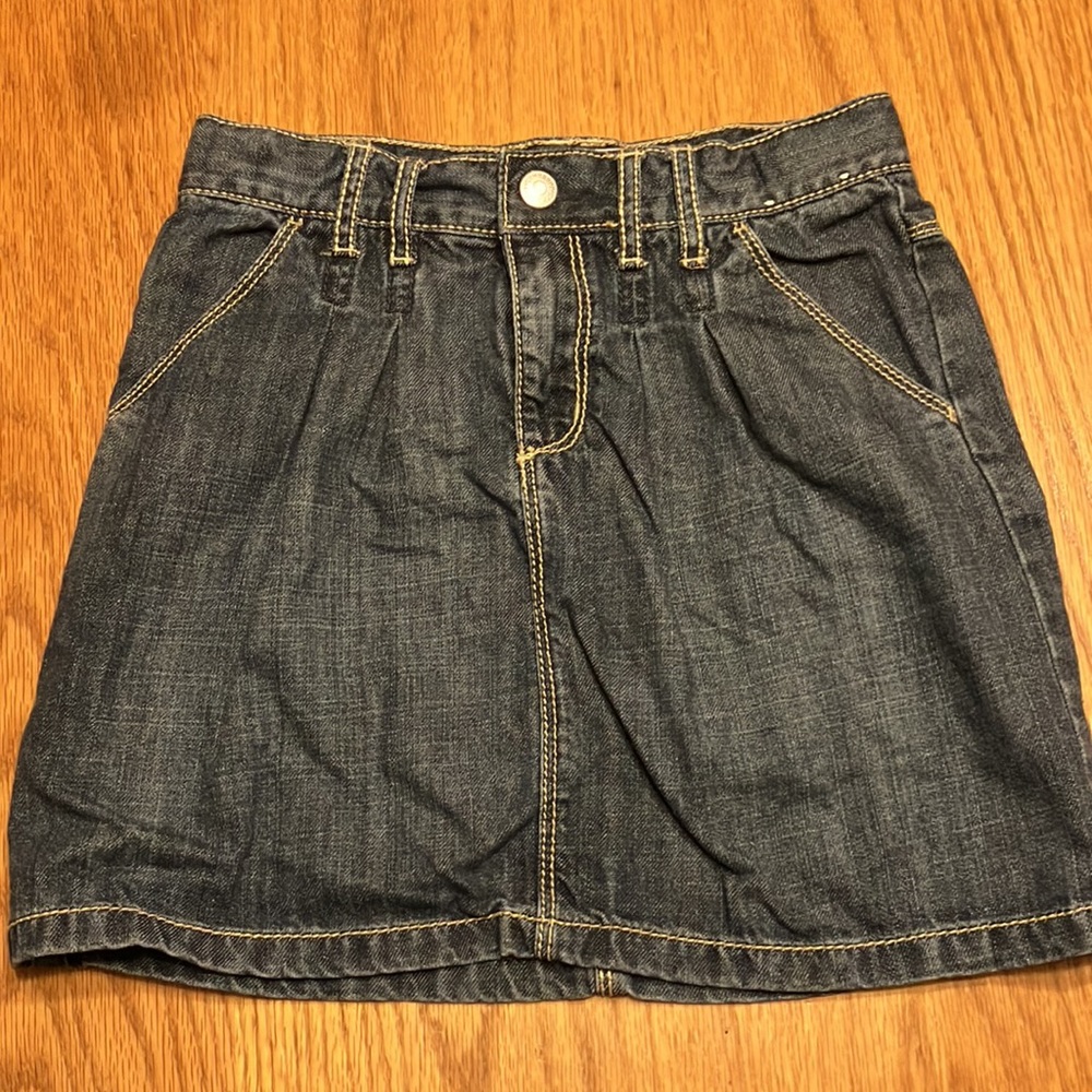 EUC Sz 10 Gymboree denim skirt with shorts